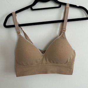 Blanqi nursing bra size medium!